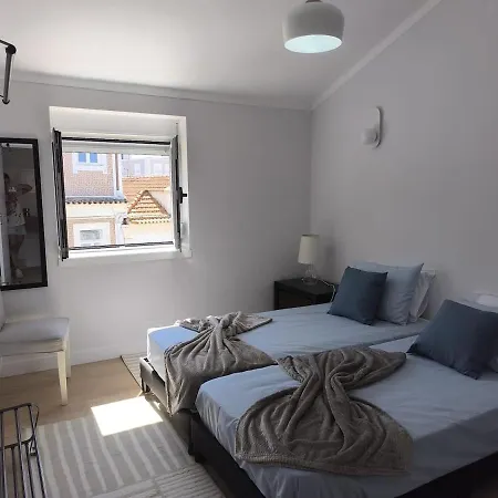 Apartment 46 Steps To Beautiful In Center *