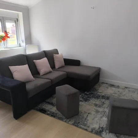 Apartment 46 Steps To Beautiful In Center *