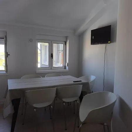 46 Steps To Beautiful In Center Apartment