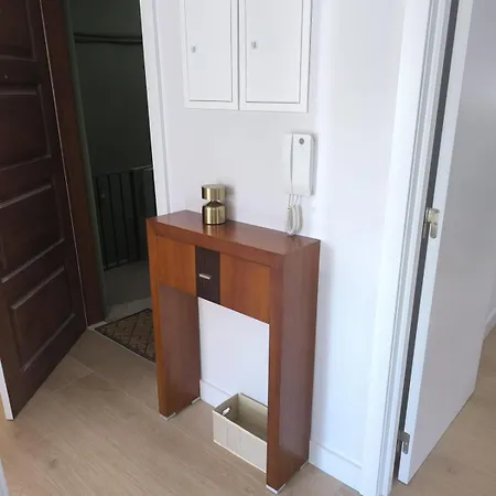 Apartment 46 Steps To Beautiful In Center *