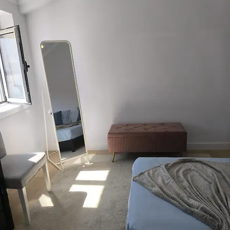 46 Steps To Beautiful In Center Apartment Aveiro