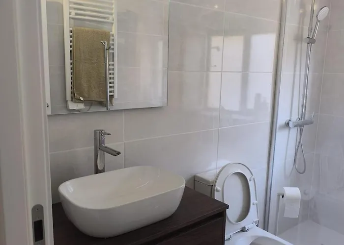 46 Steps To Beautiful In Center *