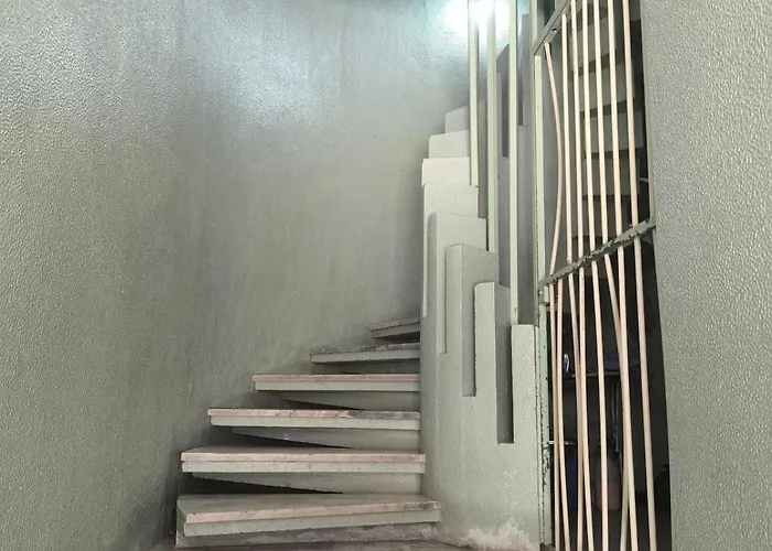 46 Steps To Beautiful In Center דירה אבאירו