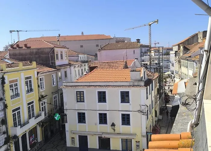 46 Steps To Beautiful In Center דירה