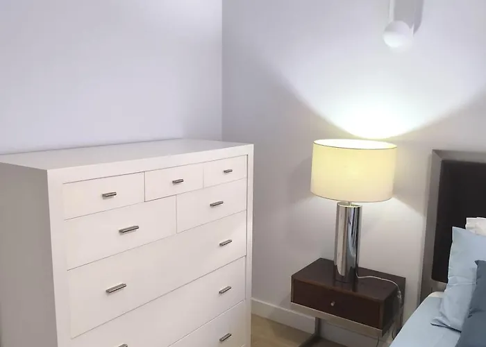 46 Steps To Beautiful In Center דירה אבאירו