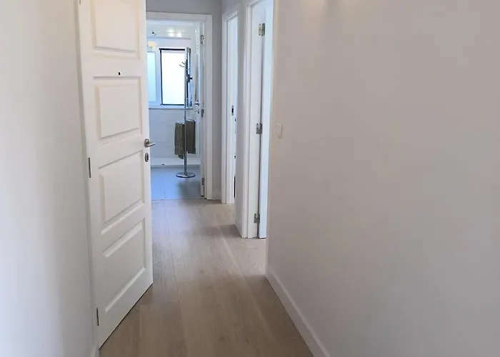 46 Steps To Beautiful In Center דירה