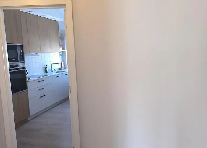 46 Steps To Beautiful In Center דירה אבאירו