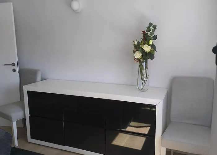 46 Steps To Beautiful In Center * אבאירו